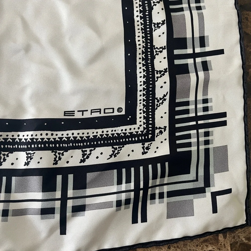 ETRO black and White Paisley Silk Scarf